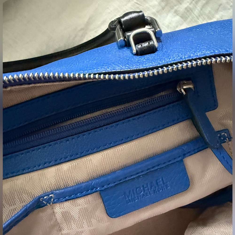 Blue Michael Kors purse - Picture 4 of 6